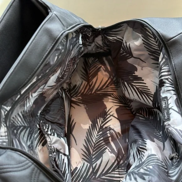 Lug Tempo Matte Luxe Tote Bag - black - Picture 4 of 5